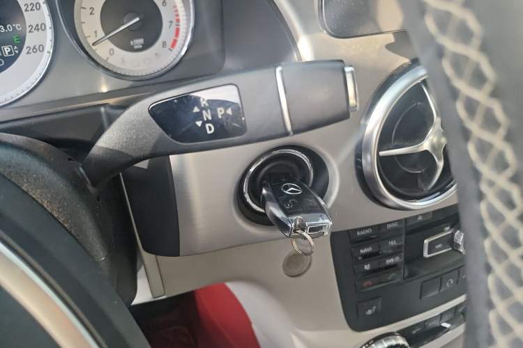 Used Mercedes-Benz GLK-Class 2013 GLK 300 4MATIC Dynamic Sunroof Model Gear Lever