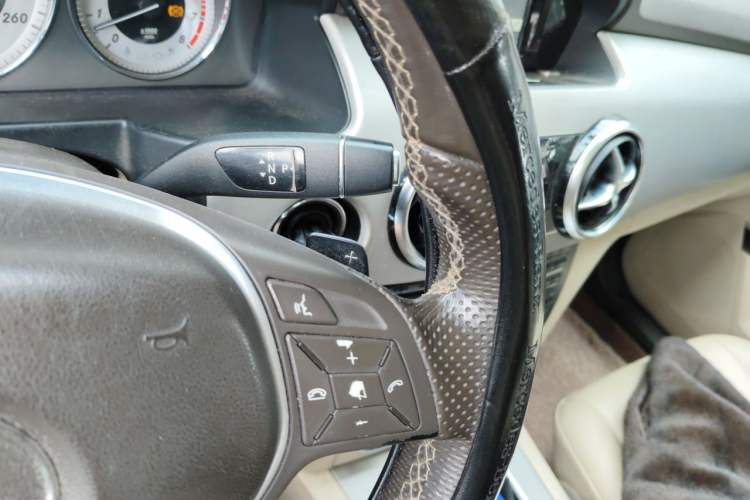 Used Mercedes-Benz GLK-Class 2013 GLK 300 4MATIC Dynamic Sunroof Model Gear Lever