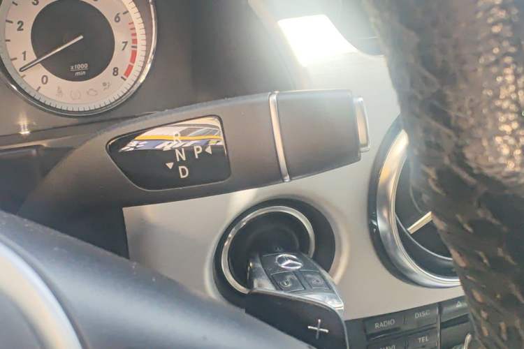 Used Mercedes-Benz GLK-Class 2013 GLK 300 4MATIC Dynamic Sunroof Model Gear Lever
