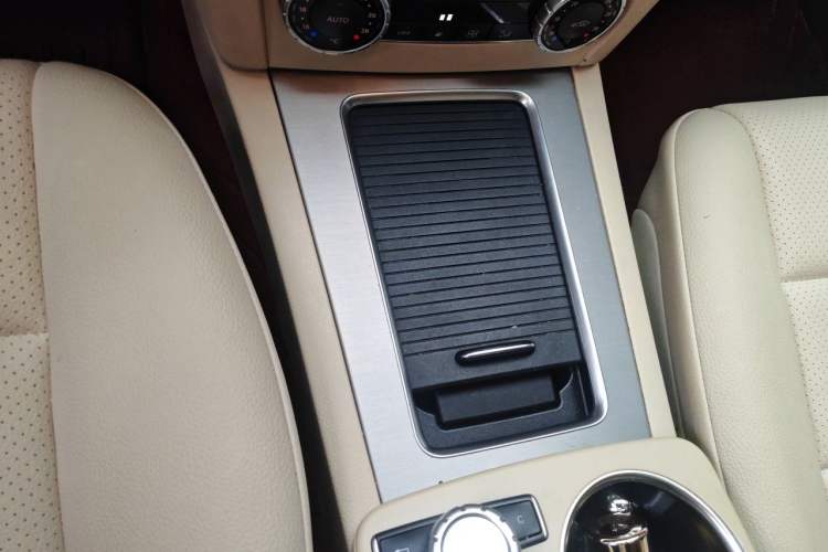 Used Mercedes-Benz GLK-Class 2013 GLK 300 4MATIC Dynamic Sunroof Model Gear Lever