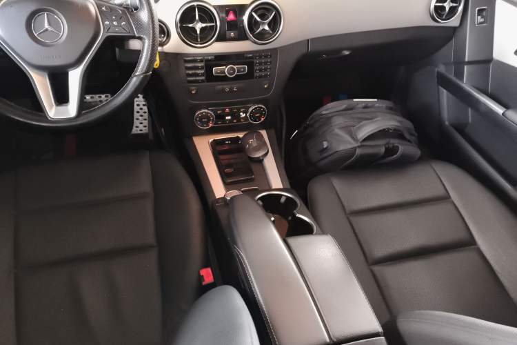 Used Mercedes-Benz GLK-Class 2013 GLK 300 4MATIC Dynamic Sunroof Model Gear Lever