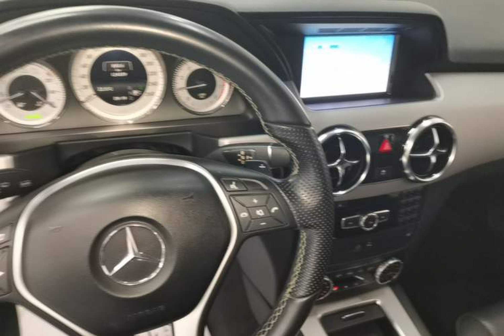 Used Mercedes-Benz GLK-Class 2013 GLK 300 4MATIC Dynamic Sunroof Model Gear Lever