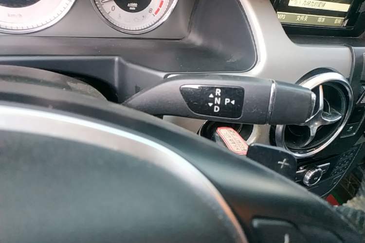 Used Mercedes-Benz GLK-Class 2013 GLK 300 4MATIC Dynamic Sunroof Model Gear Lever