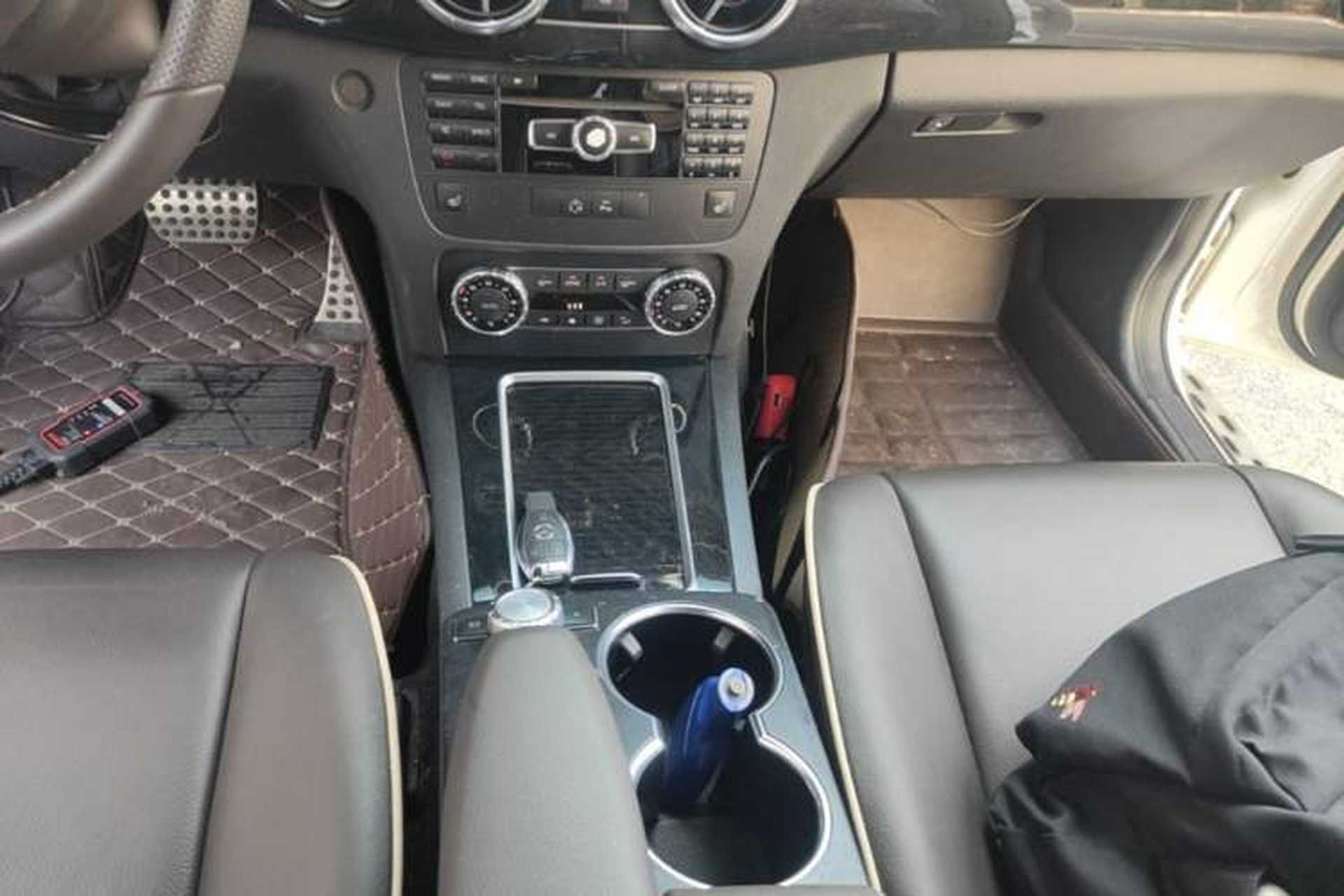 Used Mercedes-Benz GLK-Class 2013 Facelift GLK 300 4MATIC Luxury Edition Gear Lever