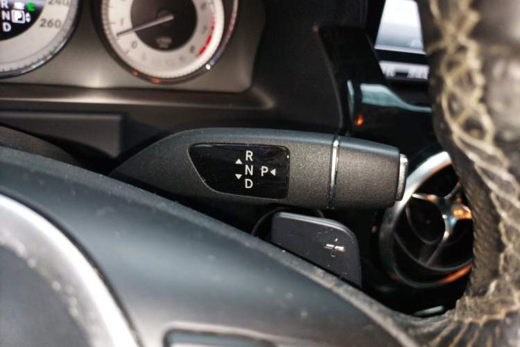 Used Mercedes-Benz GLK-Class 2013 GLK 300 4MATIC Luxury Model Gear Lever