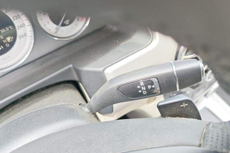 Used Mercedes-Benz GLK-Class 2013 GLK 300 4MATIC Dynamic Sunroof Model Gear Lever