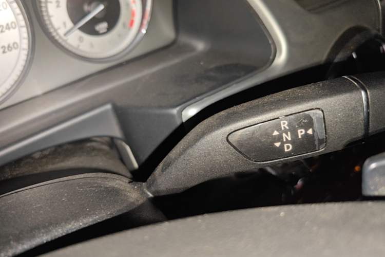 Used Mercedes-Benz GLK-Class 2013 GLK 300 4MATIC Dynamic Sunroof Model Gear Lever