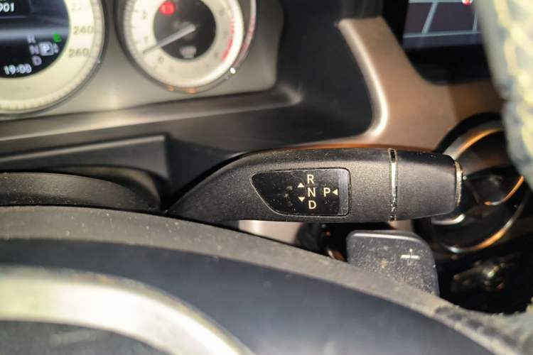 Used Mercedes-Benz GLK-Class 2013 GLK 300 4MATIC Dynamic Sunroof Model Gear Lever