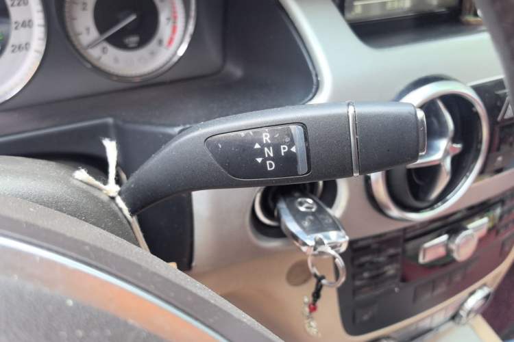 Used Mercedes-Benz GLK-Class 2013 GLK 300 4MATIC Dynamic Sunroof Model Gear Lever