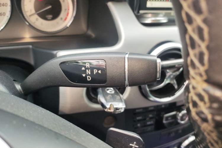 Used Mercedes-Benz GLK-Class 2013 GLK 300 4MATIC Dynamic Sunroof Model Gear Lever