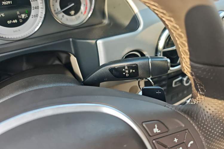 Used Mercedes-Benz GLK-Class 2013 GLK 300 4MATIC Dynamic Sunroof Model Gear Lever