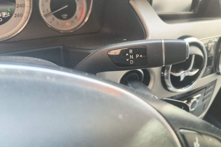 Used Mercedes-Benz GLK-Class 2013 GLK 300 4MATIC Dynamic Sunroof Model Gear Lever
