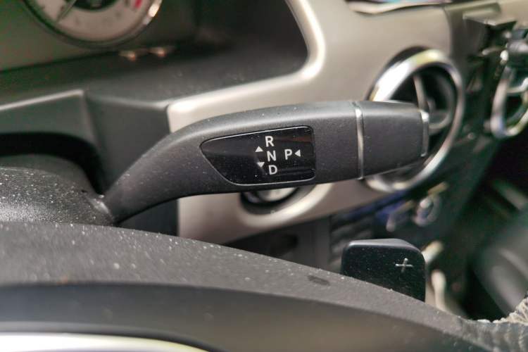 Used Mercedes-Benz GLK-Class 2013 GLK 300 4MATIC Luxury Model Gear Lever