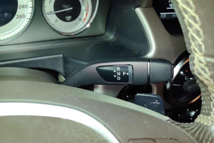 Used Mercedes-Benz GLK-Class 2013 GLK 300 4MATIC Dynamic Sunroof Model Gear Lever