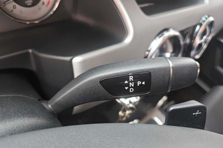 Used Mercedes-Benz GLK-Class 2013 GLK 300 4MATIC Fashion Model Gear Lever