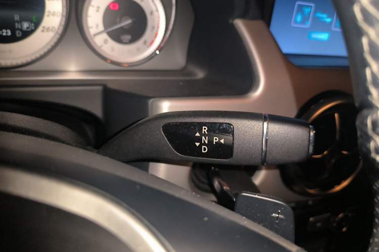 Used Mercedes-Benz GLK-Class 2013 GLK 300 4MATIC Dynamic Sunroof Model Gear Lever