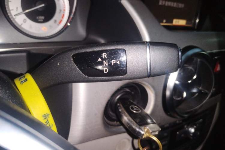 Used Mercedes-Benz GLK-Class 2013 GLK 300 4MATIC Dynamic Sunroof Model Gear Lever