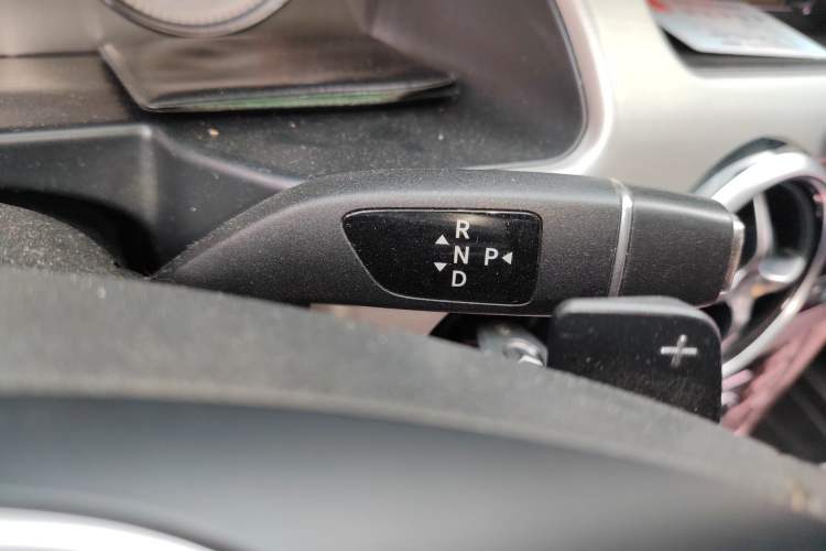 Used Mercedes-Benz GLK-Class 2013 GLK 300 4MATIC Dynamic Sunroof Model Gear Lever