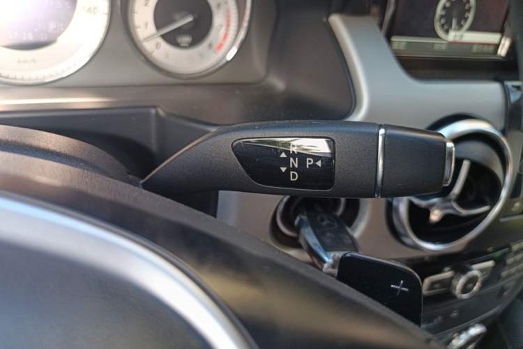 Used Mercedes-Benz GLK-Class 2013 GLK 300 4MATIC Dynamic Sunroof Model Gear Lever