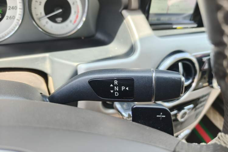 Used Mercedes-Benz GLK-Class 2013 GLK 300 4MATIC Dynamic Sunroof Model Gear Lever