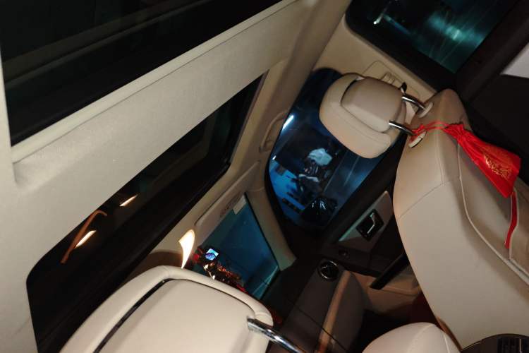 Used Mercedes-Benz GLK-Class 2013 Facelift GLK 300 4MATIC Fashion Edition Headliner