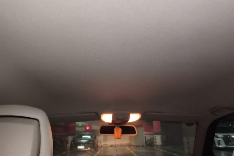 Used Mercedes-Benz GLK-Class 2013 GLK 300 4MATIC Dynamic Edition Headliner