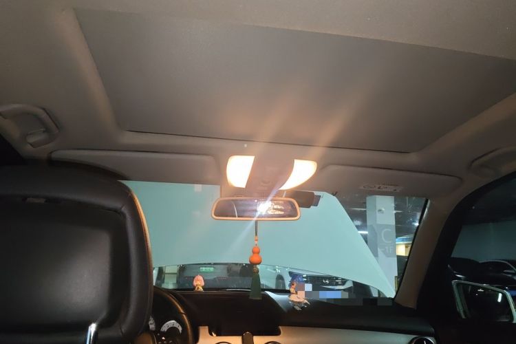 Used Mercedes-Benz GLK-Class 2013 Facelift GLK 300 4MATIC Fashion Edition Headliner