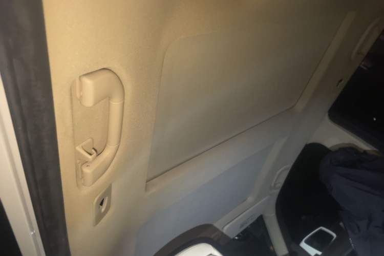 Used Mercedes-Benz GLK-Class 2013 Facelift GLK 300 4MATIC Fashion Edition Headliner