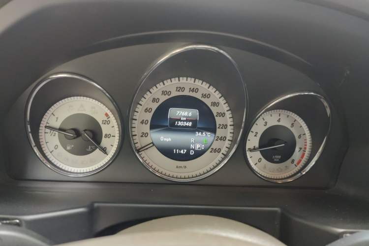 Used Mercedes-Benz GLK-Class 2013 GLK 300 4MATIC Luxury Model Instrument Cluster