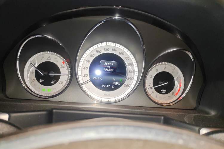 Used Mercedes-Benz GLK-Class 2013 GLK 300 4MATIC Dynamic Sunroof Model Instrument Cluster