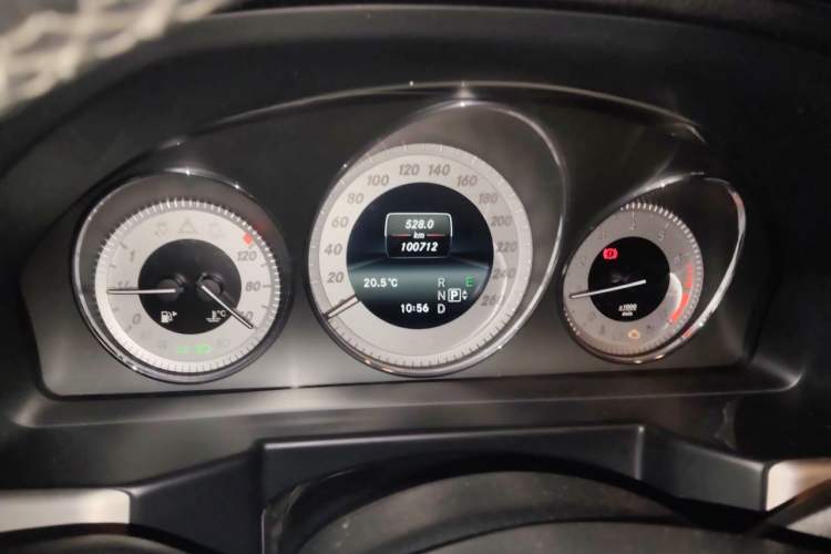Used Mercedes-Benz GLK-Class 2013 GLK 300 4MATIC Dynamic Sunroof Model Instrument Cluster
