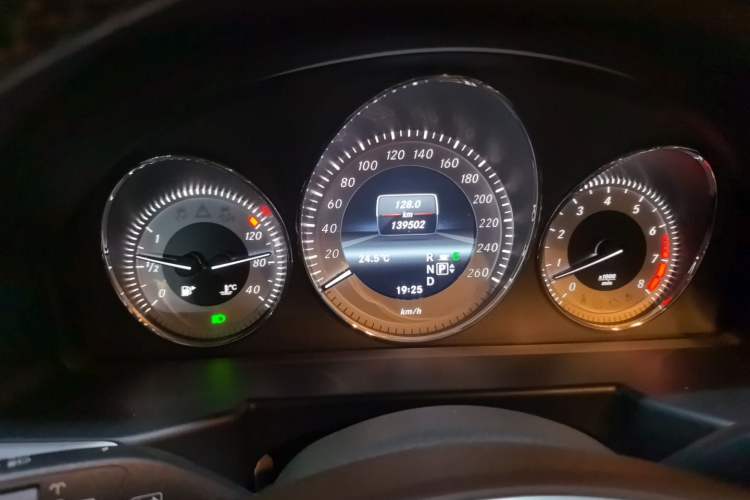 Used Mercedes-Benz GLK-Class 2013 GLK 300 4MATIC Fashion Model Instrument Cluster