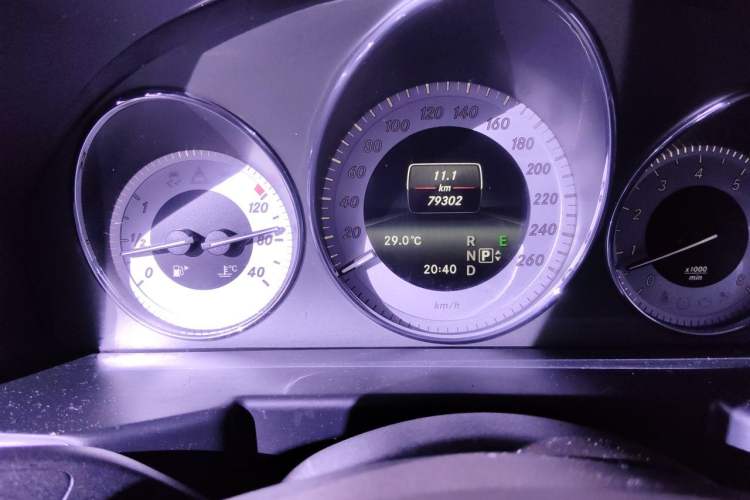 Used Mercedes-Benz GLK-Class 2013 GLK 300 4MATIC Luxury Model Instrument Cluster