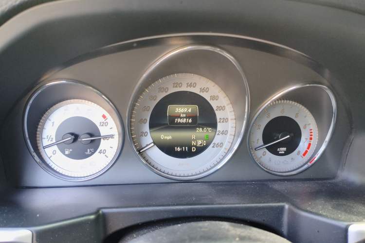 Used Mercedes-Benz GLK-Class 2013 Facelift GLK 300 4MATIC Fashion Edition Instrument Cluster