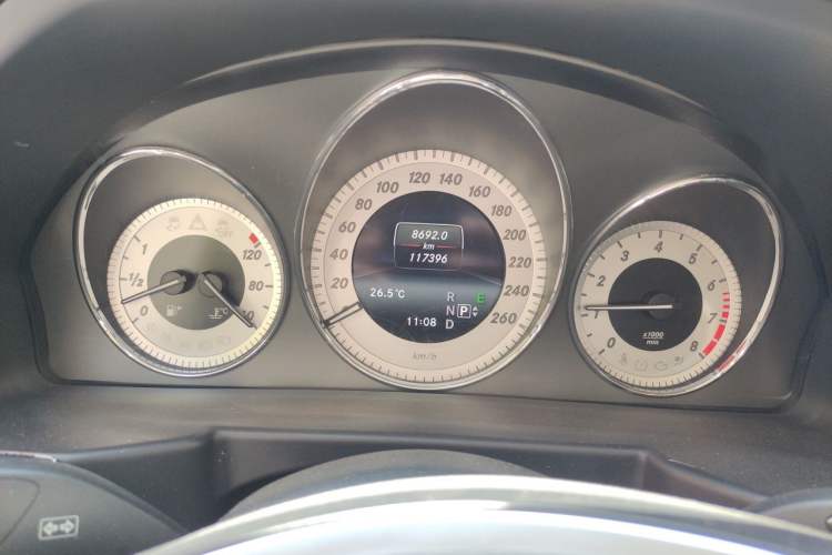 Used Mercedes-Benz GLK-Class 2013 GLK 300 4MATIC Dynamic Sunroof Model Instrument Cluster