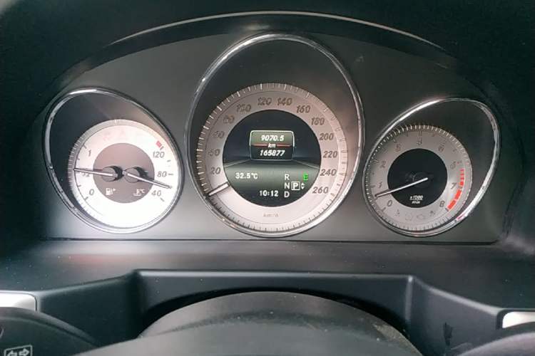 Used Mercedes-Benz GLK-Class 2013 GLK 300 4MATIC Dynamic Sunroof Model Instrument Cluster