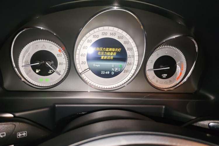 Used Mercedes-Benz GLK-Class 2013 Facelift GLK 300 4MATIC Fashion Edition Instrument Cluster