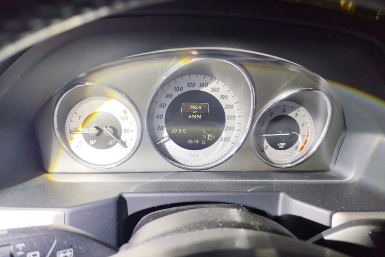 Used Mercedes-Benz GLK-Class 2013 Facelift GLK 300 4MATIC Fashion Edition Instrument Cluster