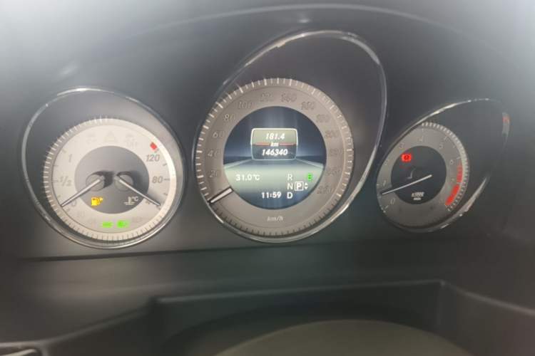 Used Mercedes-Benz GLK-Class 2013 Facelift GLK 300 4MATIC Luxury Edition Instrument Cluster