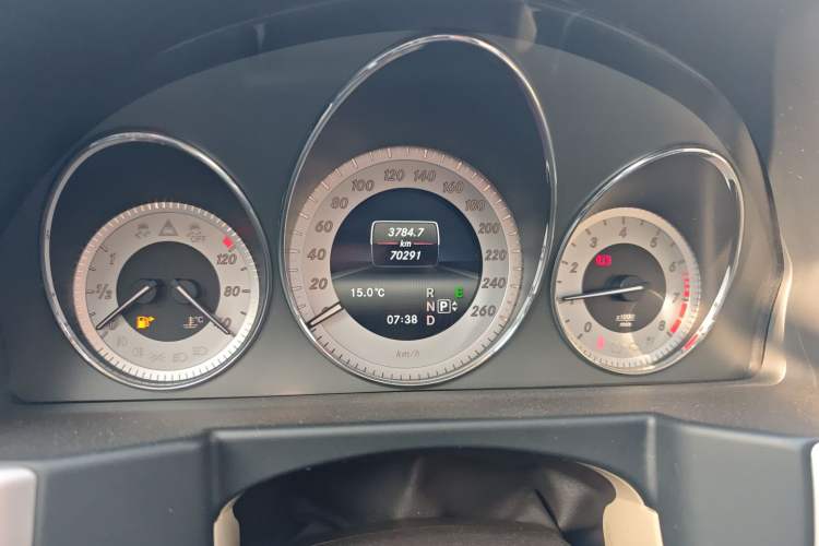 Used Mercedes-Benz GLK-Class 2013 GLK 300 4MATIC Dynamic Sunroof Model Instrument Cluster