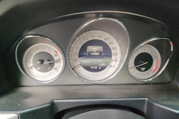 Used Mercedes-Benz GLK-Class 2013 Facelift GLK 300 4MATIC Fashion Edition Instrument Cluster