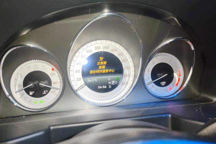 Used Mercedes-Benz GLK-Class 2013 GLK 300 4MATIC Dynamic Sunroof Model Instrument Cluster