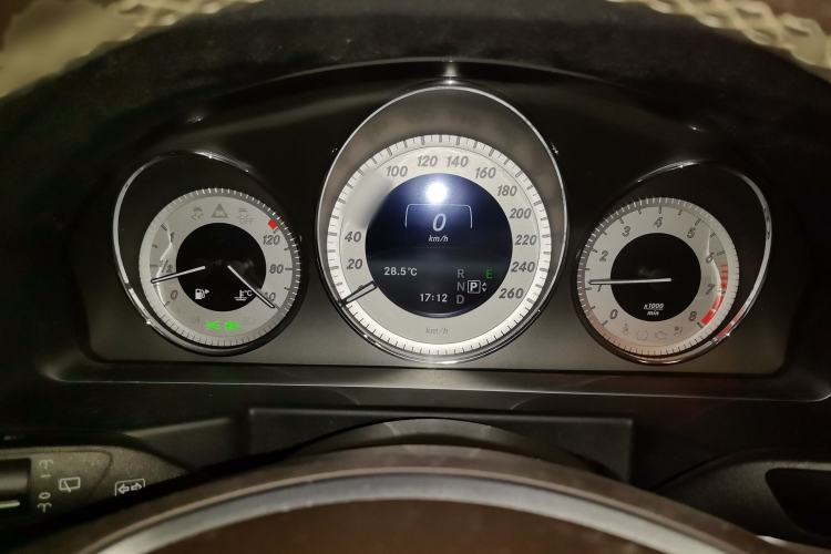 Used Mercedes-Benz GLK-Class 2013 GLK 300 4MATIC Dynamic Sunroof Model Instrument Cluster