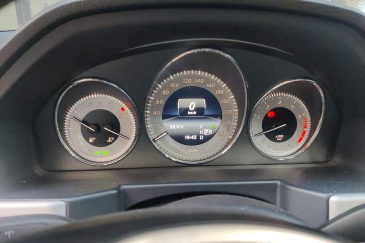 Used Mercedes-Benz GLK-Class 2013 GLK 300 4MATIC Dynamic Sunroof Model Instrument Cluster