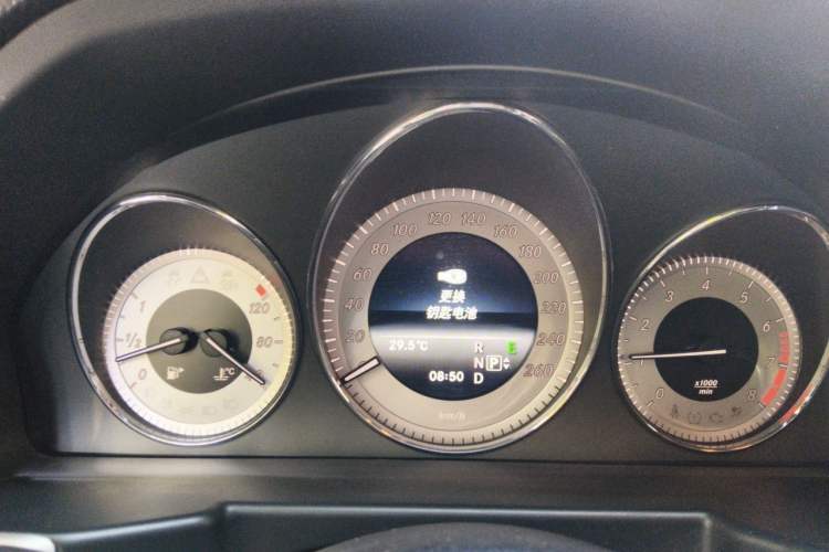 Used Mercedes-Benz GLK-Class 2013 GLK 300 4MATIC Luxury Model Instrument Cluster