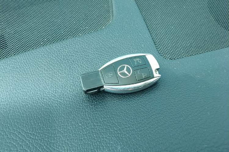 Used Mercedes-Benz GLK-Class 2013 GLK 300 4MATIC Dynamic Sunroof Model Interior 1