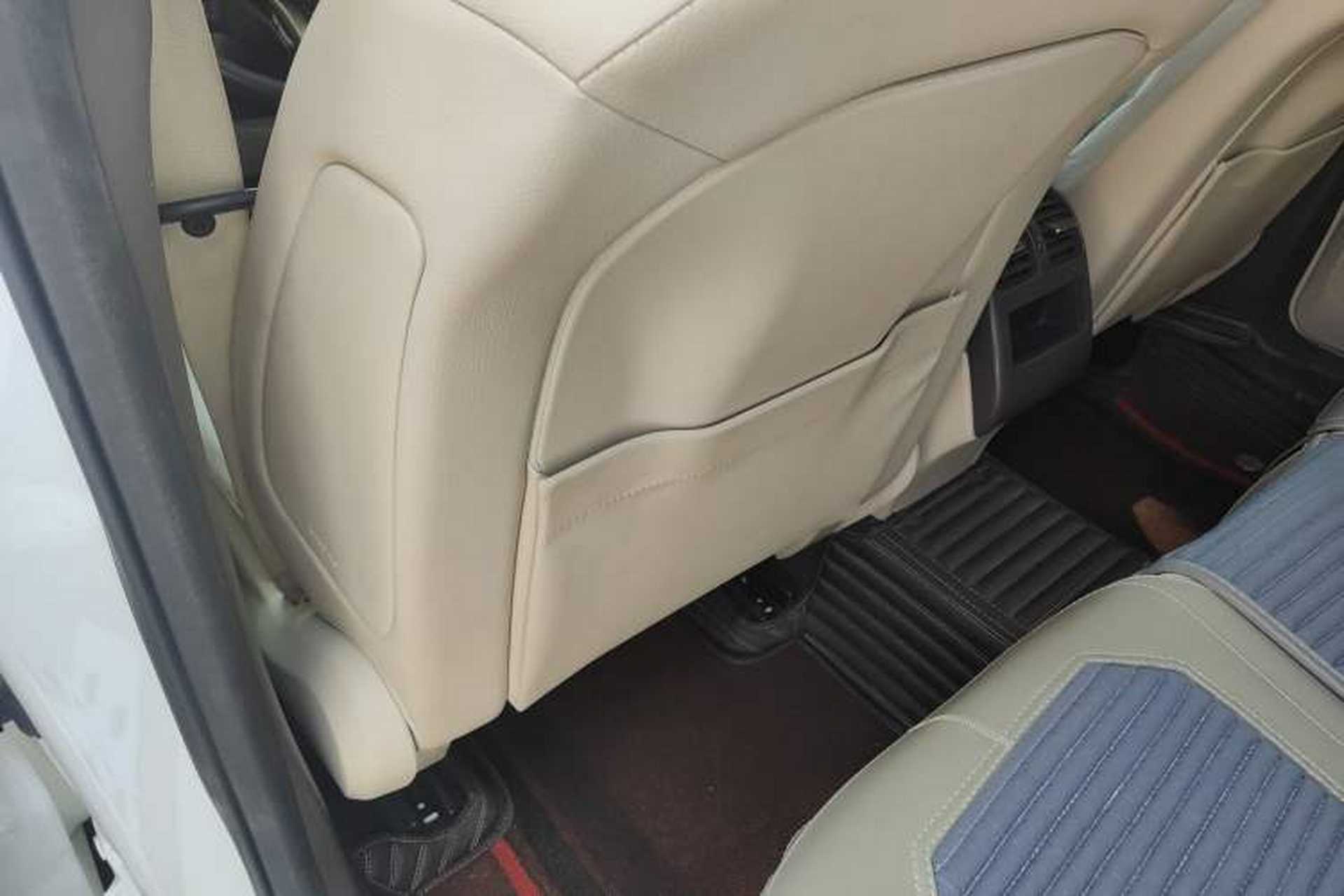 Used Mercedes-Benz GLK-Class 2013 Facelift GLK 300 4MATIC Fashion Edition Interior 2