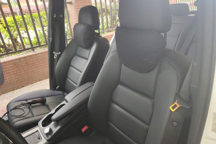 Used Mercedes-Benz GLK-Class 2013 GLK 300 4MATIC Dynamic Edition Left Front Seat