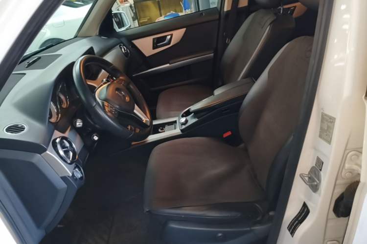 Used Mercedes-Benz GLK-Class 2013 Facelift GLK 300 4MATIC Fashion Edition Left Front Seat