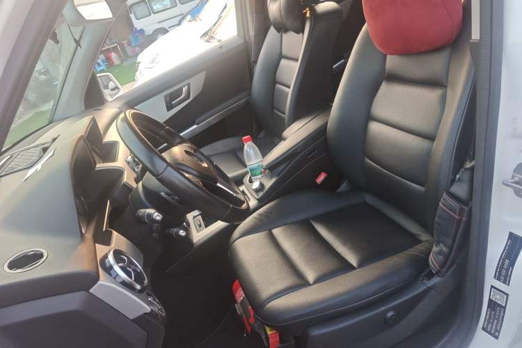 Used Mercedes-Benz GLK-Class 2013 GLK 300 4MATIC Fashion Model Left Front Seat